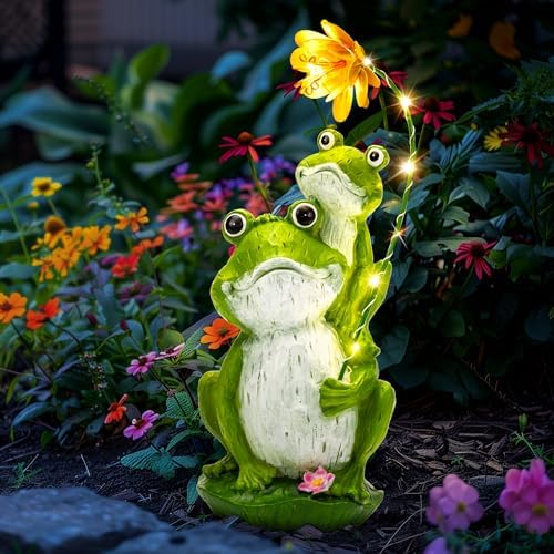 GIGALUMI Solar Garden Statues, Loving Frog Garden Decor by GIGALUMI