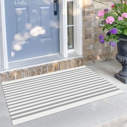 KILOCOCO Striped Rug 2.3'x3.6' Indoor Washable Front Door Mat, Grey White by Kilococo